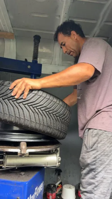 TIRES SHOP ROAD SIDE SERVICE DEBANN 6
