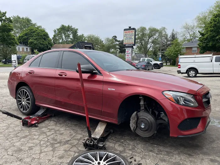 Valles Tires Shop 6