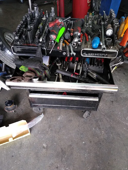 El Vela's Autoservice 1