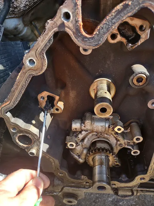 El Vela's Autoservice 7