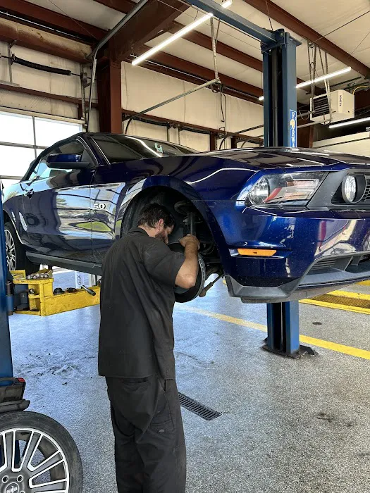The Lube Connection Auto Service Center 4