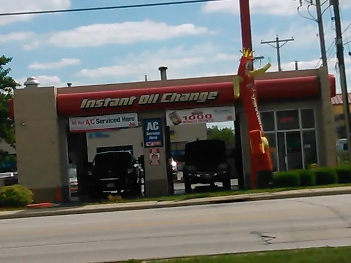 Valvoline Instant Oil Change 4