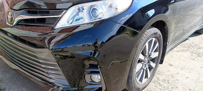 Alex's Arrow's AUTOBODY & COLLISION LLC 1