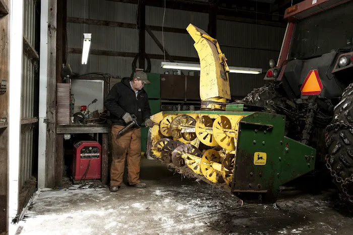 Dave's Auto and Diesel Repair 7