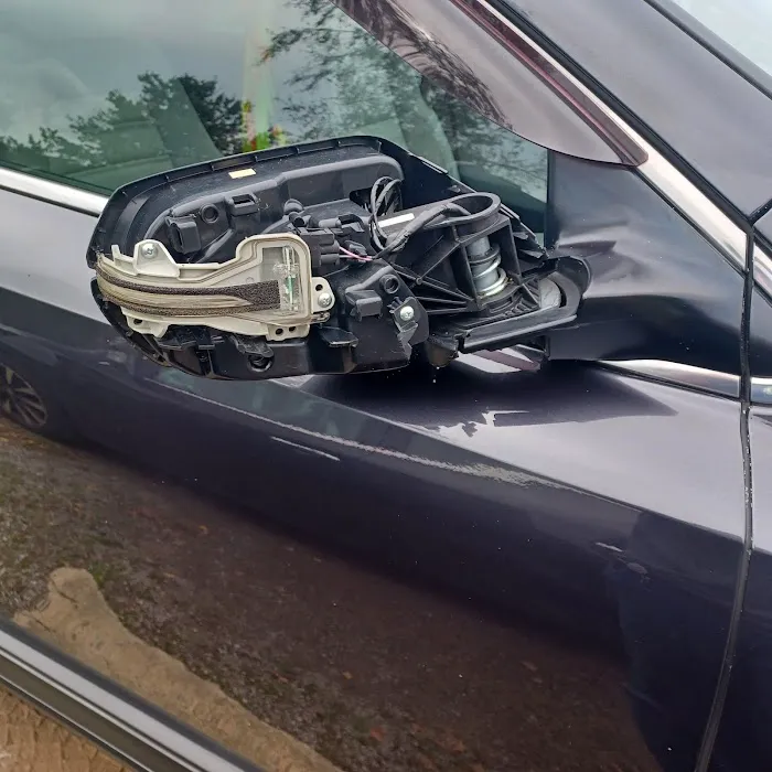 Runyan's Auto Body 1