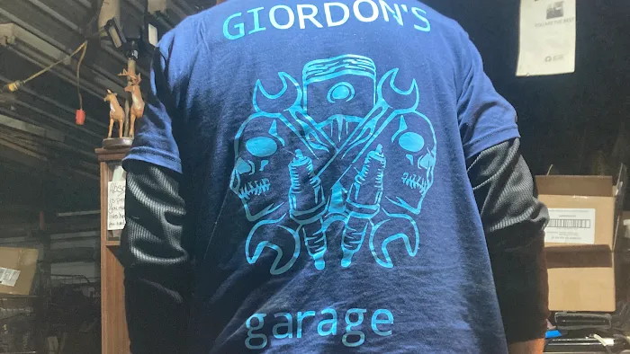 Giordon's Garage 9