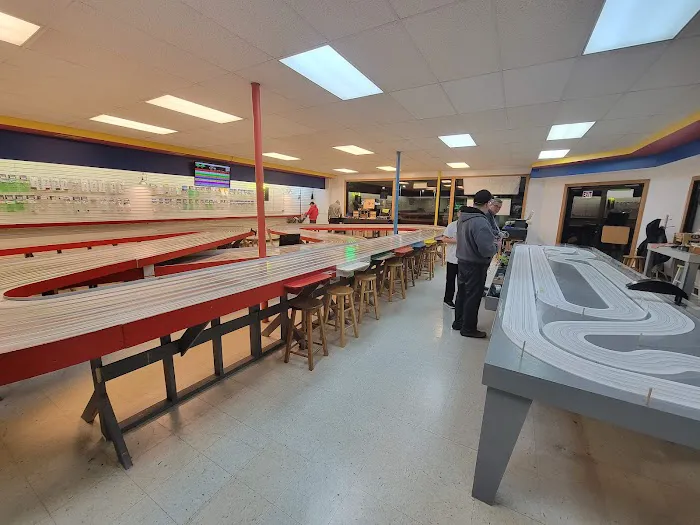Mark's Model World & Slot Car 9