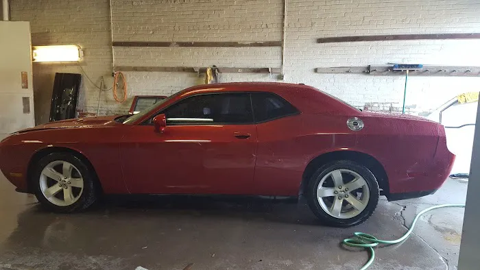 D & M Auto Body Shop 6