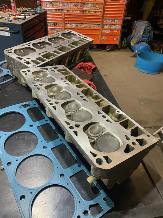 Heavy Wrench Truck Service LLC 3