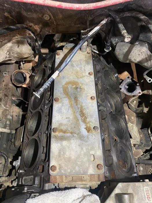 Heavy Wrench Truck Service LLC 8