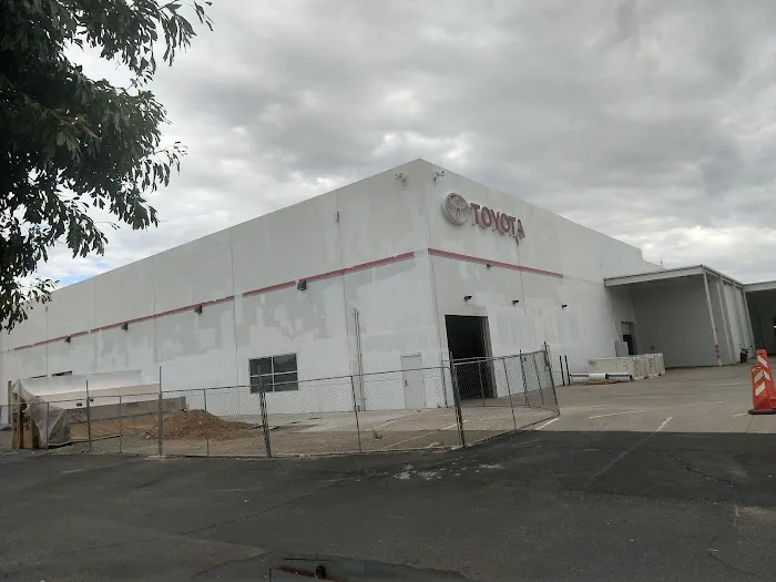 Sandia Toyota Service Center 0