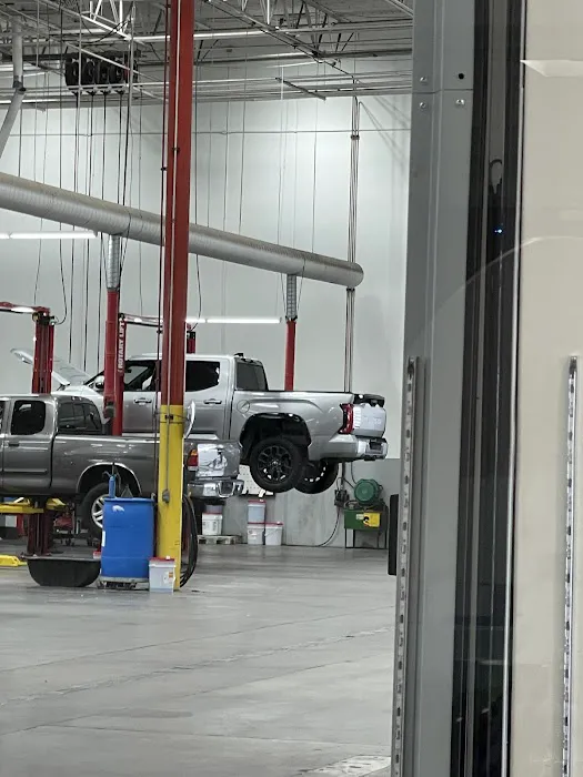 Sandia Toyota Service Center 8
