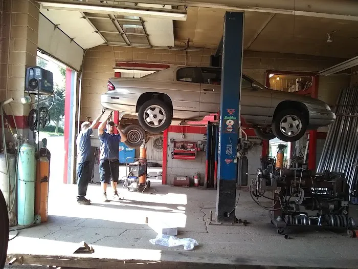 Dave's Muffler Shop 4