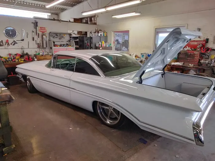 Paul's Auto Upholstery and Canvas 1