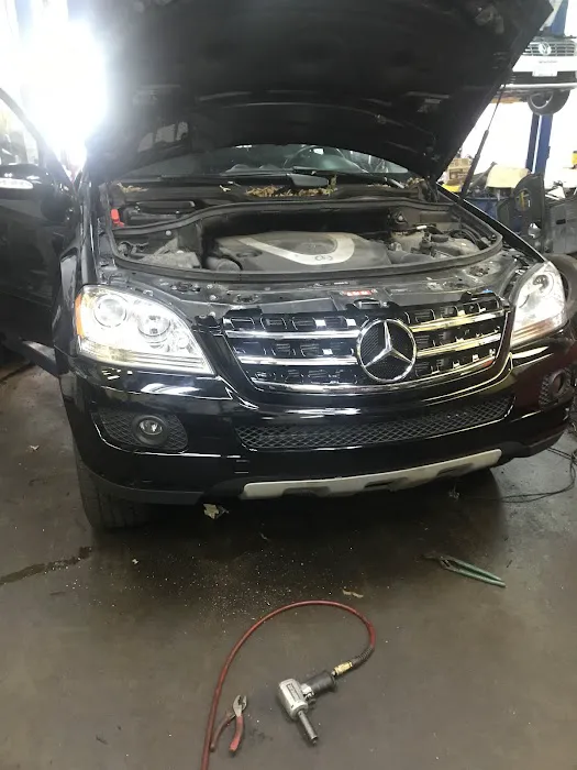 Sam's Automotive Services 0