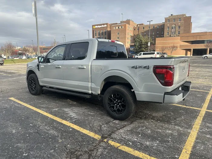 Morrie's Okemos Ford Service 0