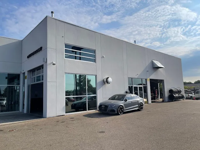 Motorcars Service Center 1
