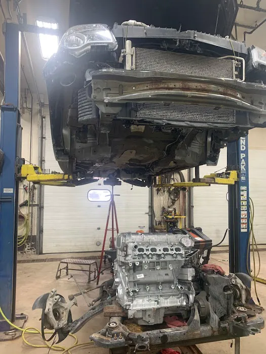 Skidmore Auto Center 7