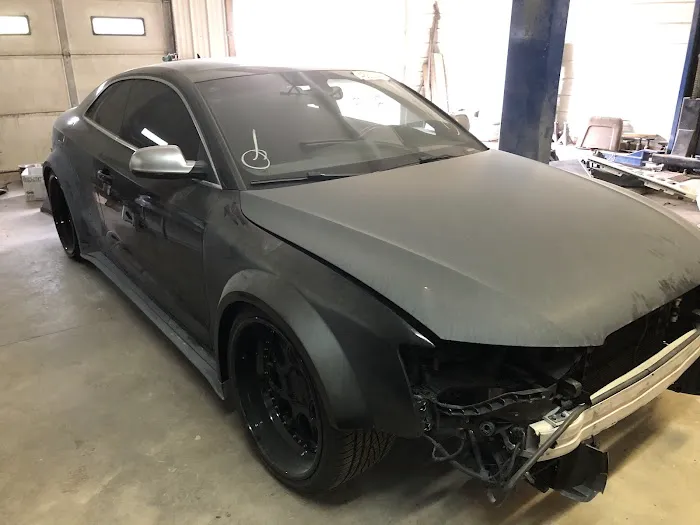 Phil's Kustoms and Collision 2