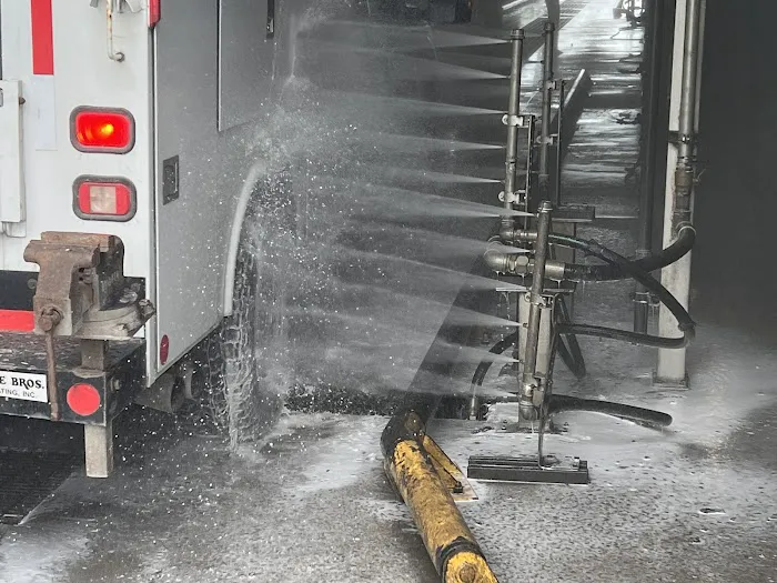 Campbell Hi-Pressure Wash & General Truck & Trailer Repair 8