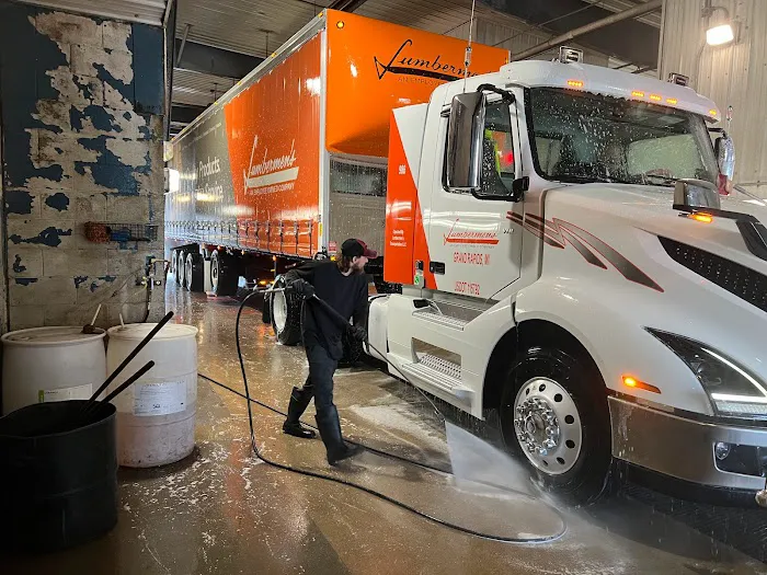 Campbell Hi-Pressure Wash & General Truck & Trailer Repair 2