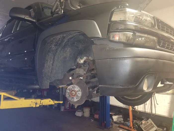Johnny Shop Auto Repair 9