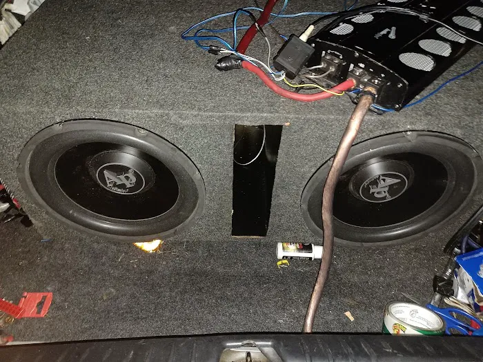 Omega's Auto Repair & Audio Installation 8