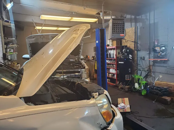 R8 Auto Repair 4