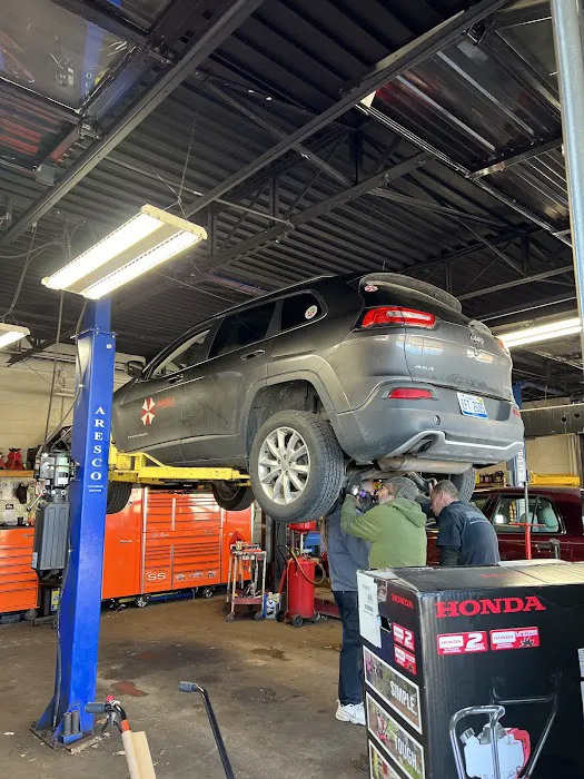 Walker's Auto Service 4