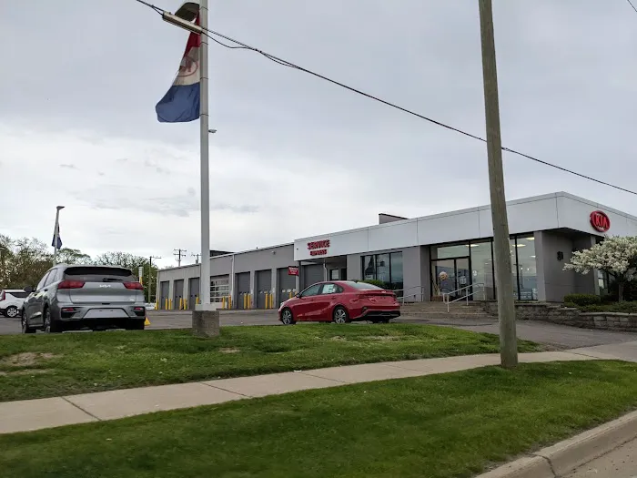 LaFontaine Kia of Dearborn Service Center 2