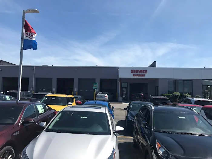 LaFontaine Kia Dearborn Parts Store 2
