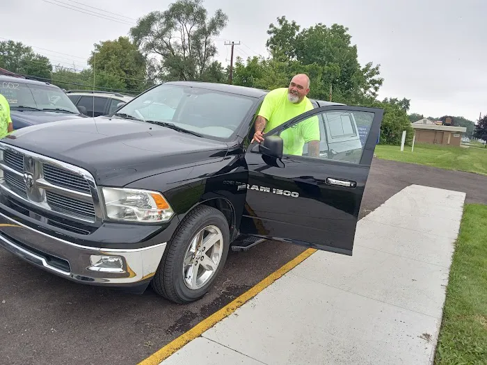 A & Q Auto Sales & Repair Center 3