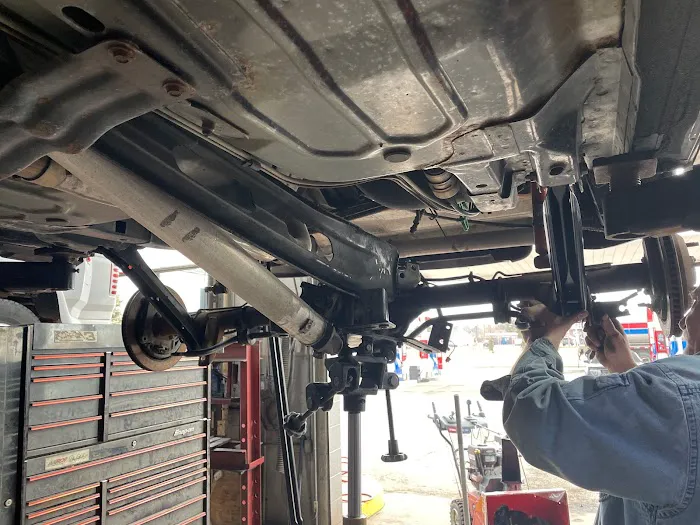 Riverview Mobil Auto Service 9