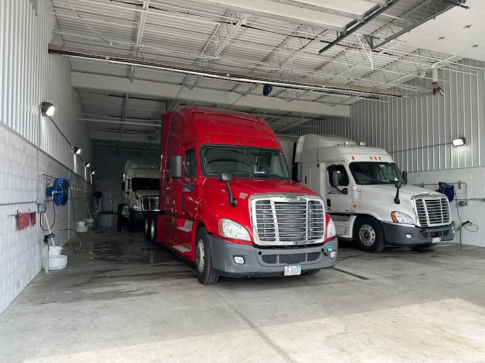 Fleet Pro Truck Repair & Truck Wash. 0