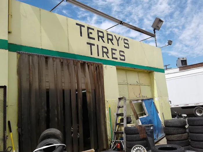 Terry's Tires 4