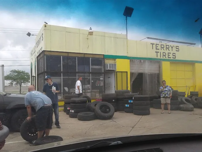 Terry's Tires 6