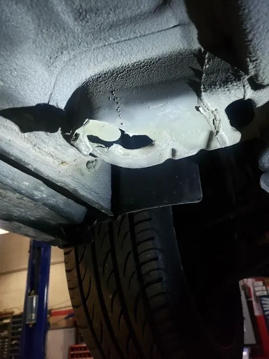Grand Sport Motoring & Collision 2