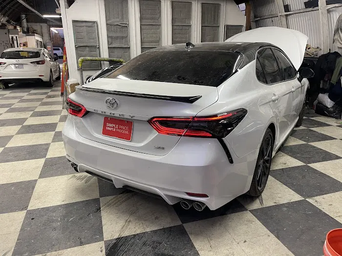 DG Auto Body Shop 1