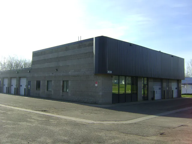 Maplewood Collision Center 1