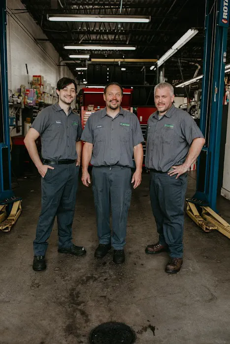 Victory Auto Service & Glass—Maplewood 6