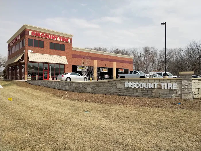 Discount Tire 0