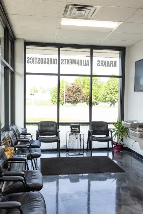 Joey's Auto Shop 9