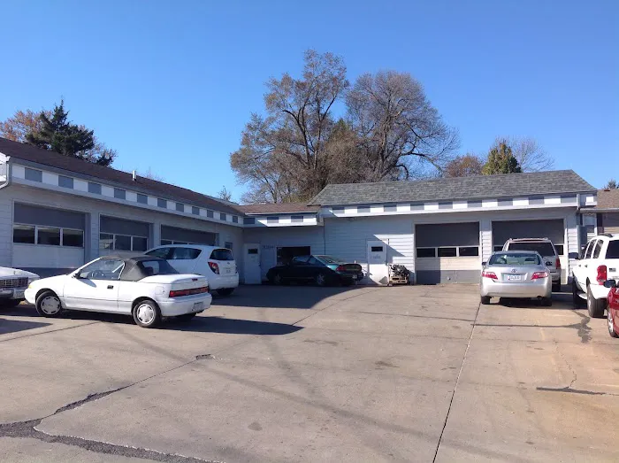 Livingston's Automotive 1