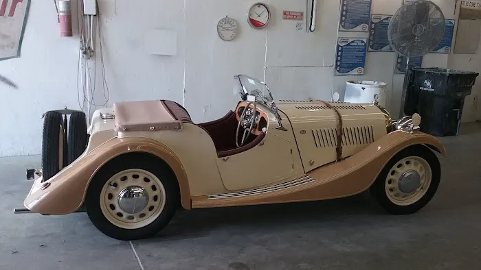 Maaco Auto Body Shop & Painting 4