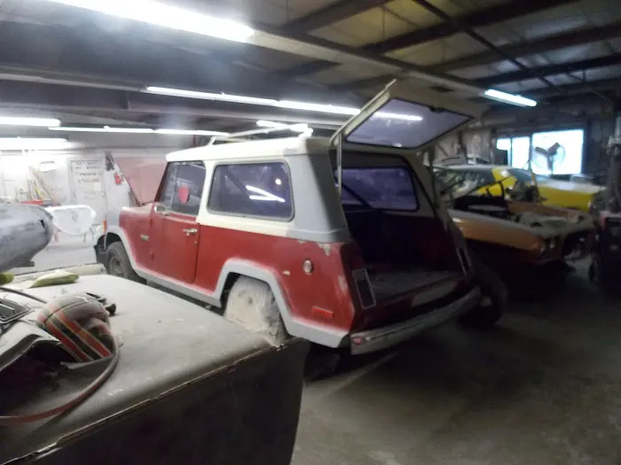 Maaco Auto Body Shop & Painting 7
