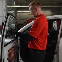 City Auto Glass (inside of Valleyview Paint & Body) ico