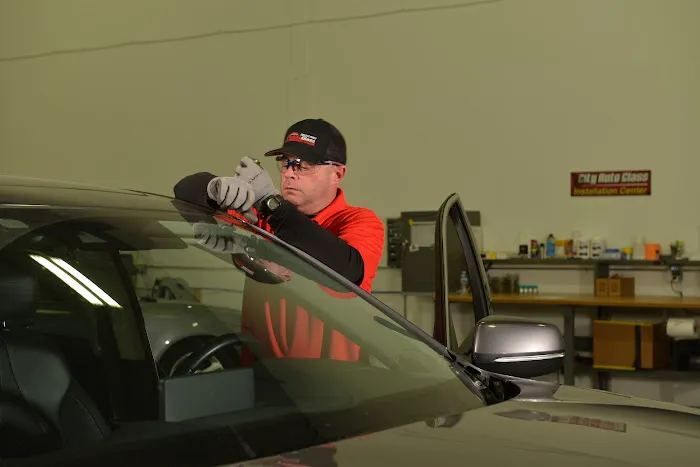 City Auto Glass (inside of Valleyview Paint & Body) 1