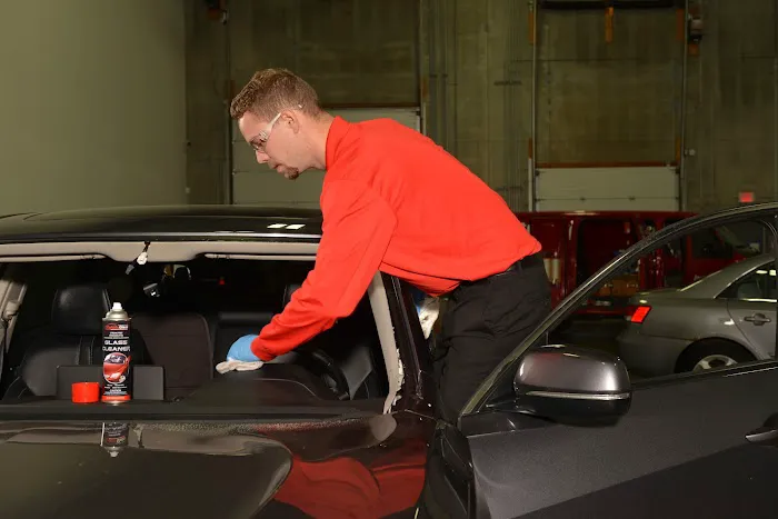City Auto Glass (inside of Valleyview Paint & Body) 3