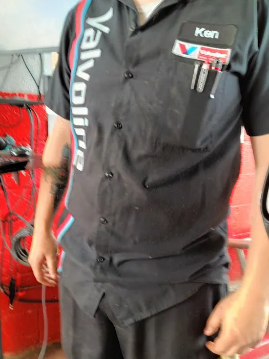 Valvoline Instant Oil Change 4