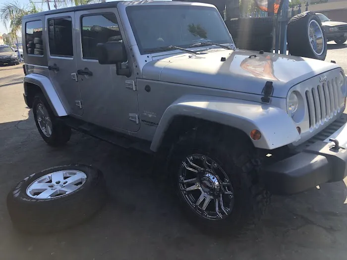 Reyes Tires 3